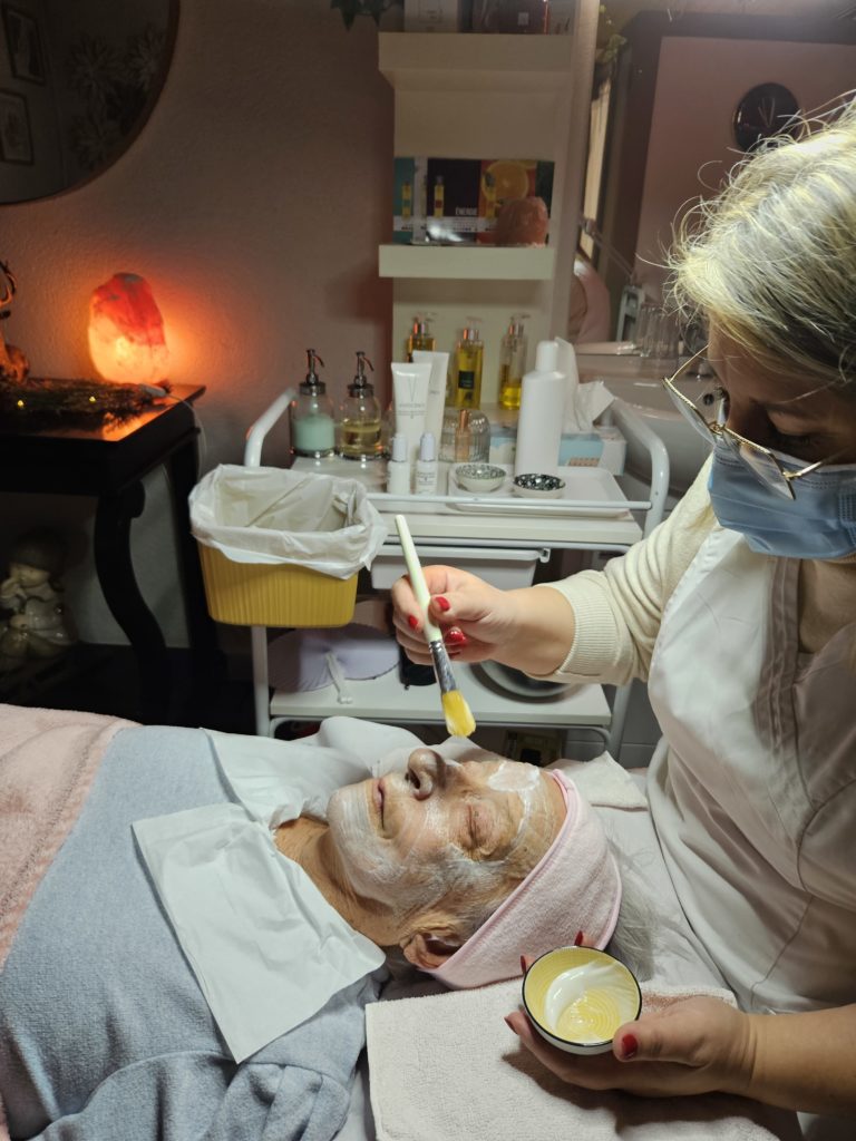 Nettoyage et masque du visage